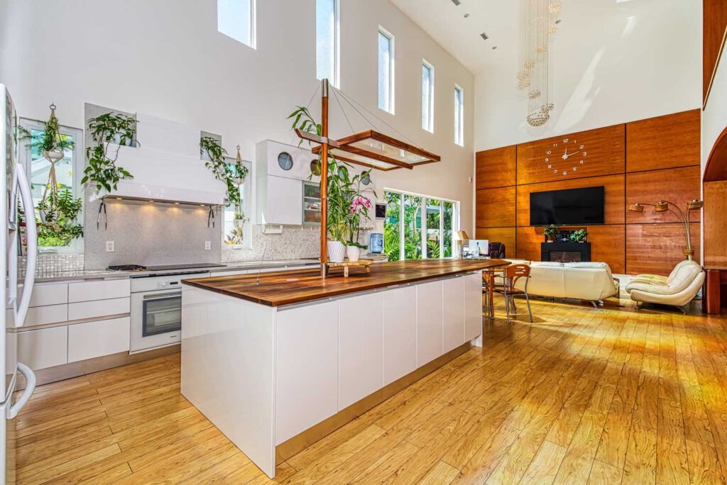 Airbnb Photographer in Hallandale Beach, Florida
